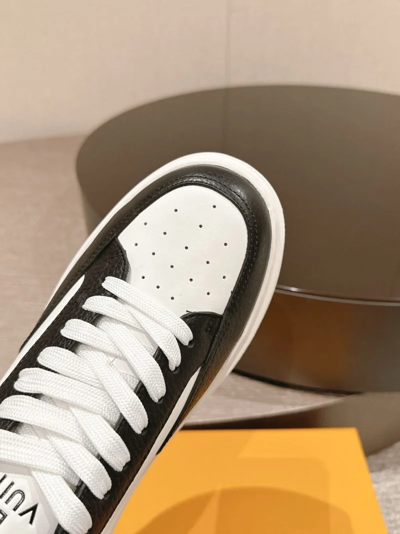FashionForward Louis Vuitton Low Shoes 32312