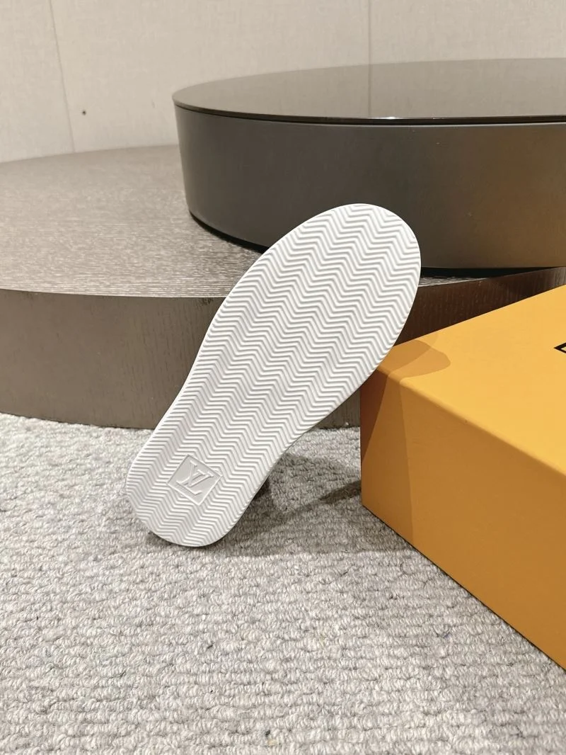 Sustainable Louis Vuitton Low Shoes 32296