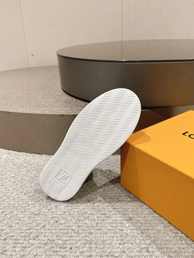 TravelReady Louis Vuitton Low Shoes 32274