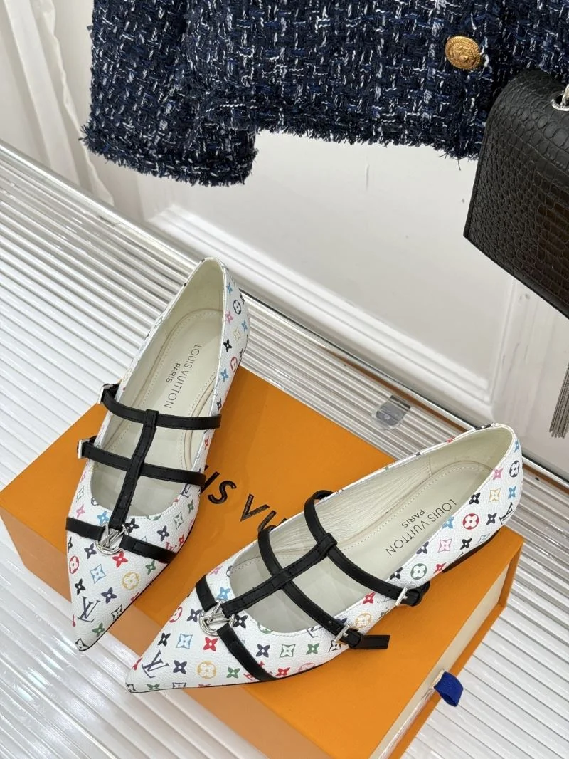 Casual Louis Vuitton Low Shoes 32283