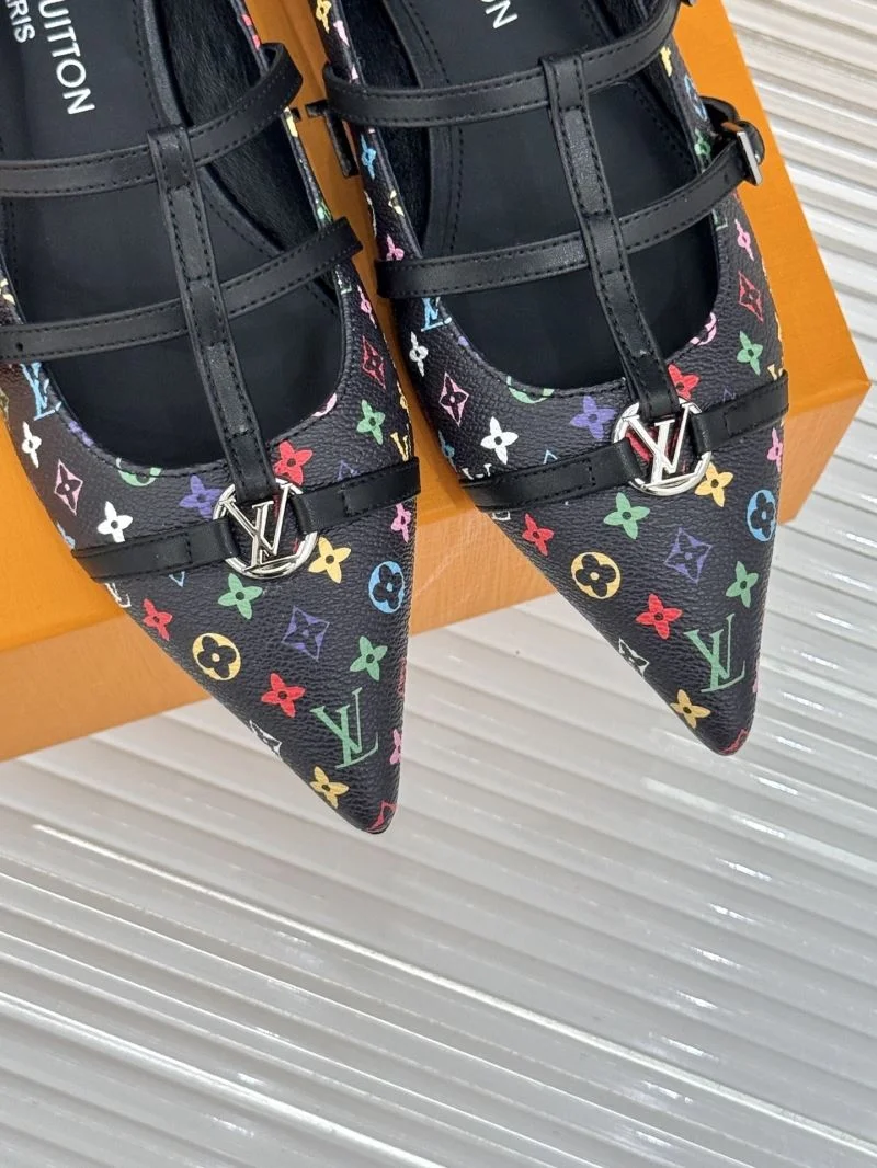 Louis Vuitton Low Shoes Durable 32285