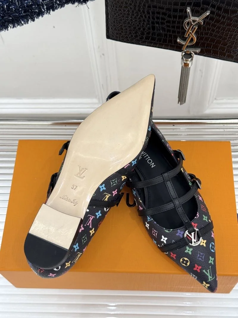 Louis Vuitton Low Shoes Durable 32285