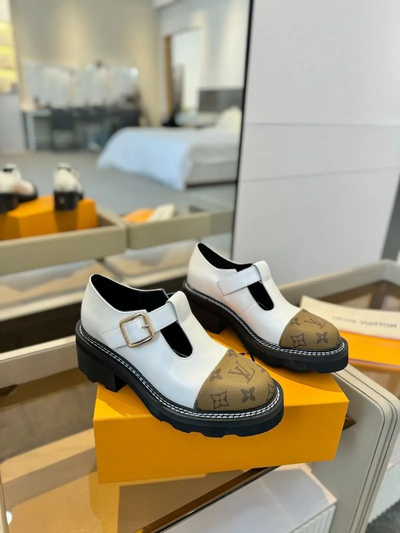 Louis Vuitton Low Shoes Cozy 31938
