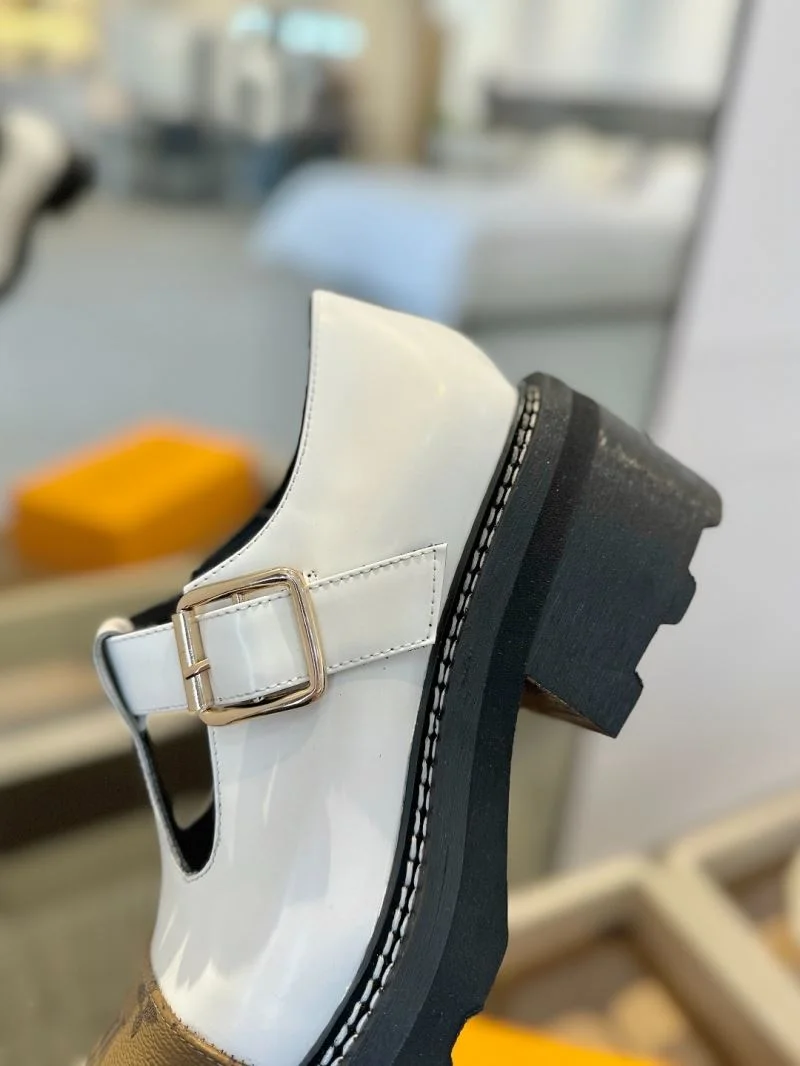 Louis Vuitton Low Shoes Cozy 31938