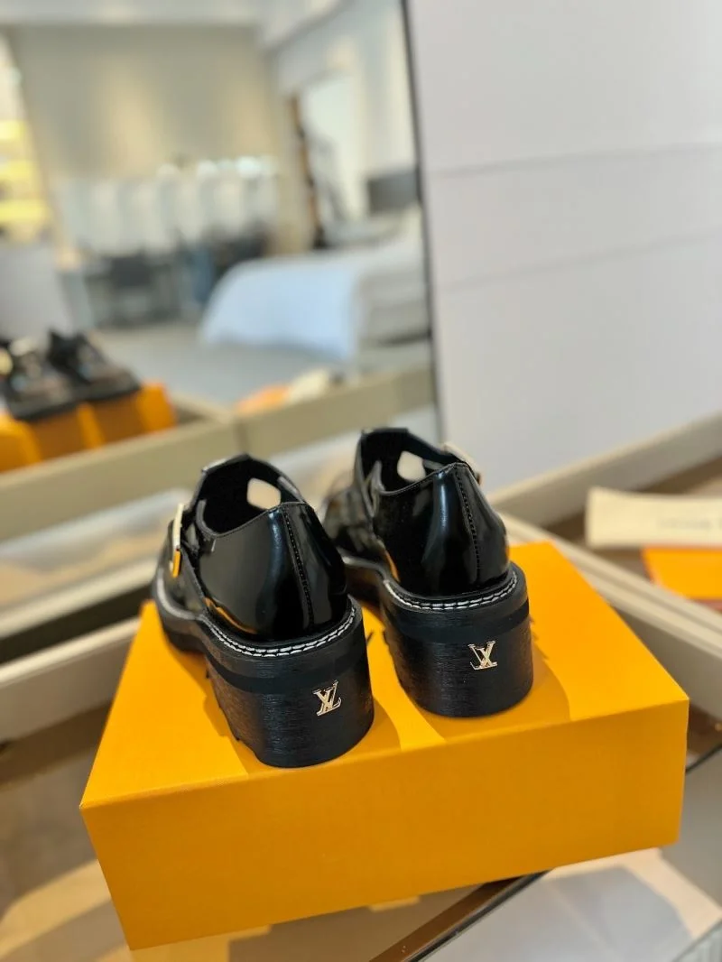 UrbanStyle Louis Vuitton Low Shoes 31959