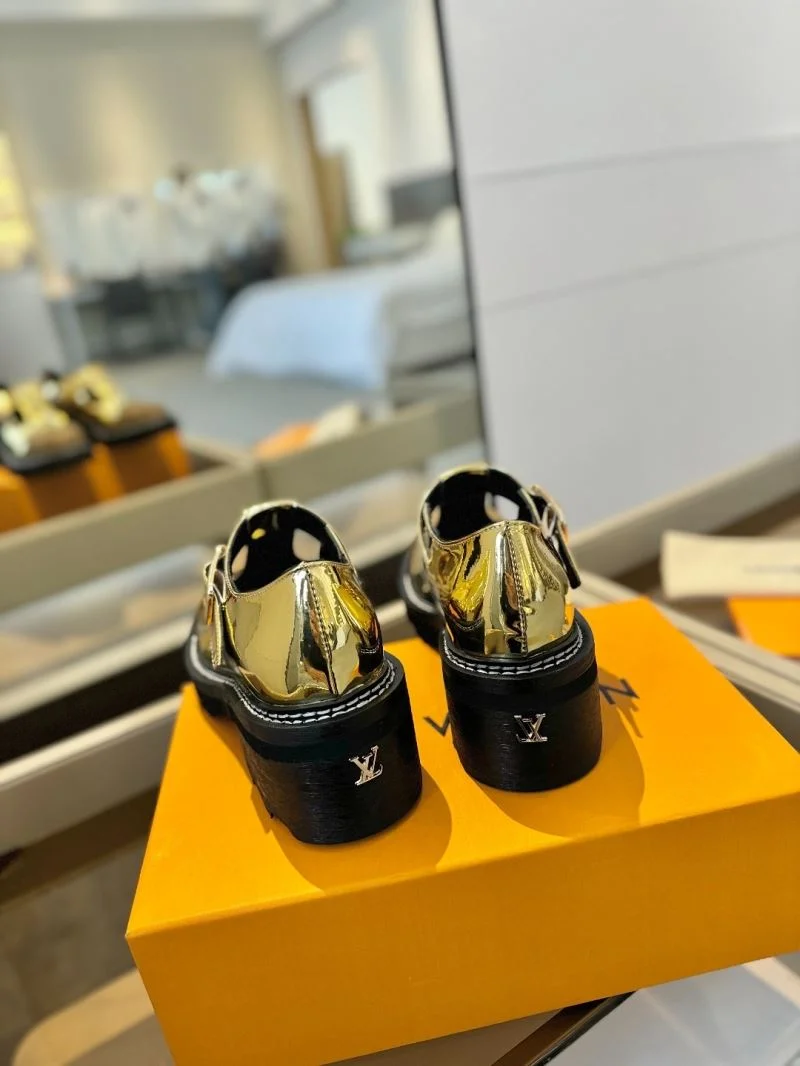 EyeCatching Louis Vuitton Low Shoes 31942