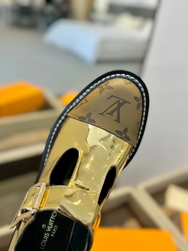 EyeCatching Louis Vuitton Low Shoes 31942