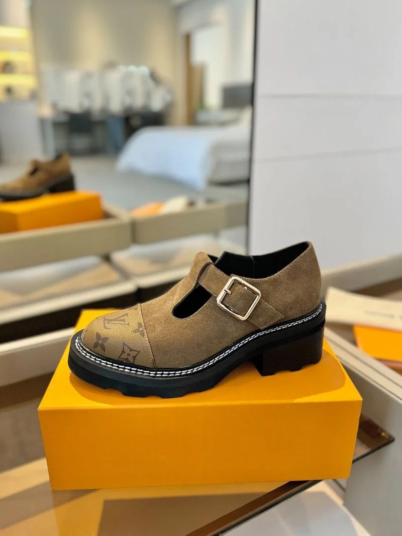 Louis Vuitton Low Shoes Cozy 31939