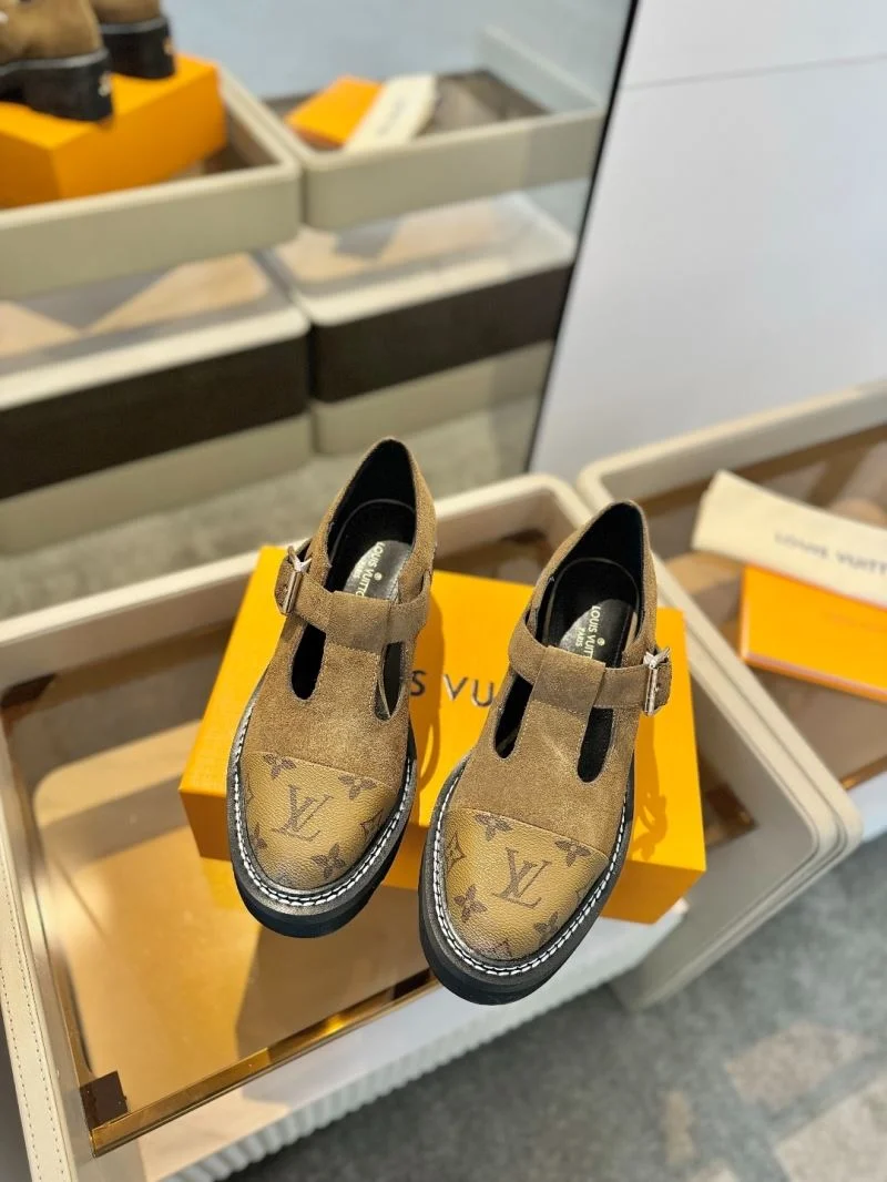 Louis Vuitton Low Shoes Cozy 31939