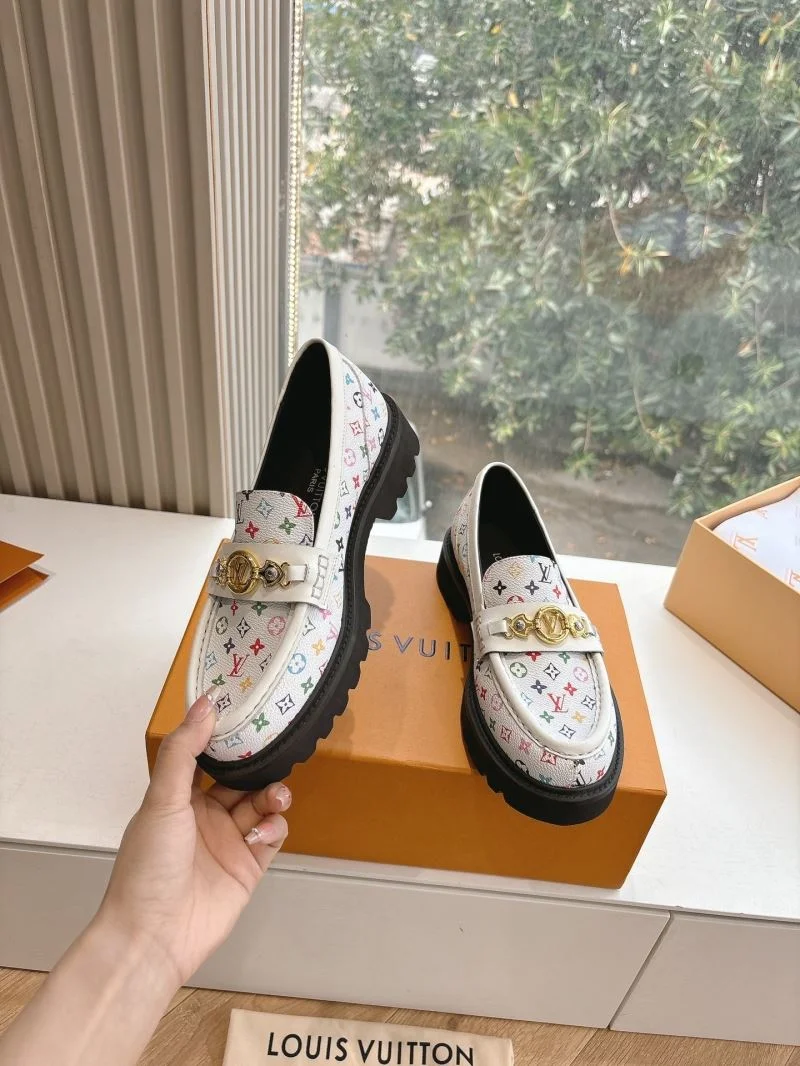 NewStyle Louis Vuitton Low Shoes 31947