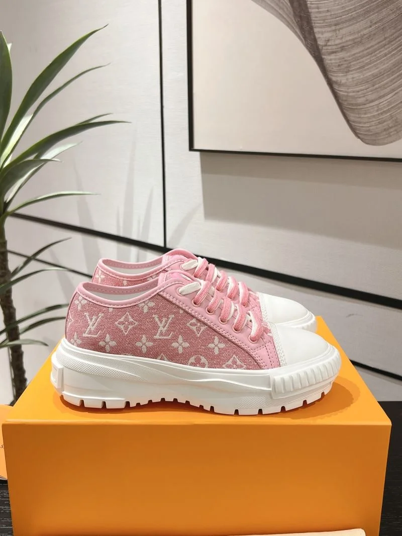 Classic Louis Vuitton Low Shoes 31956