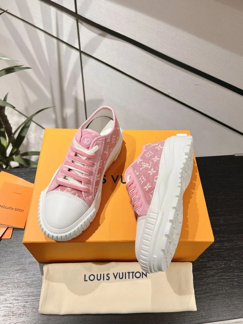 Classic Louis Vuitton Low Shoes 31956