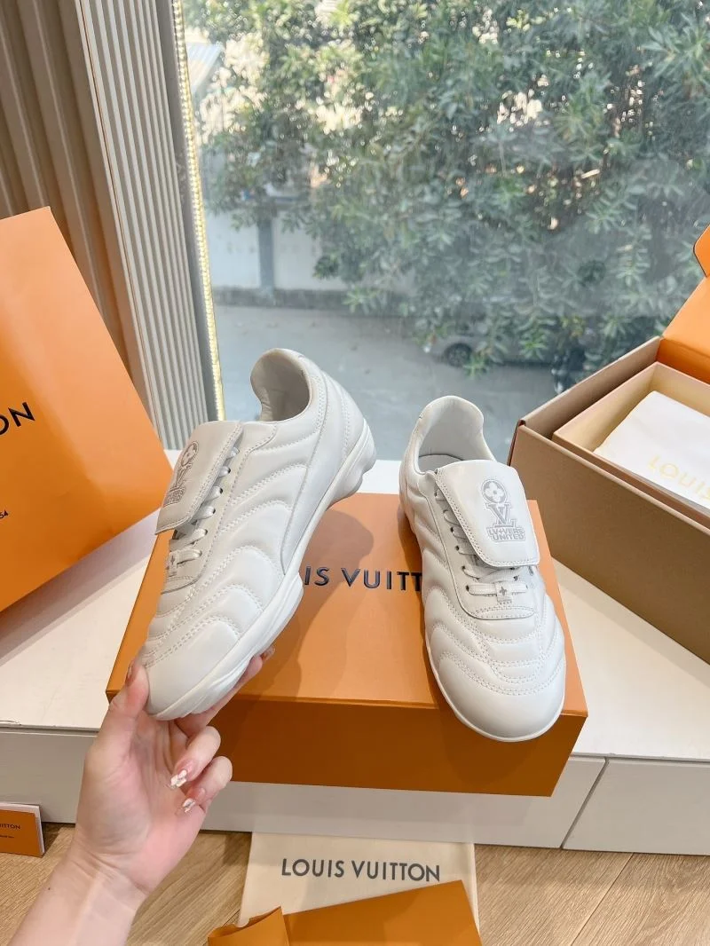 Louis Vuitton Low Shoes TechFriendly 31933