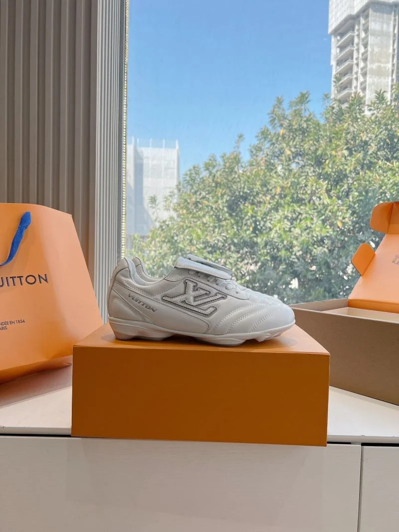 Louis Vuitton Low Shoes TechFriendly 31933
