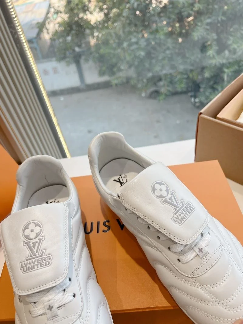 Louis Vuitton Low Shoes TechFriendly 31933