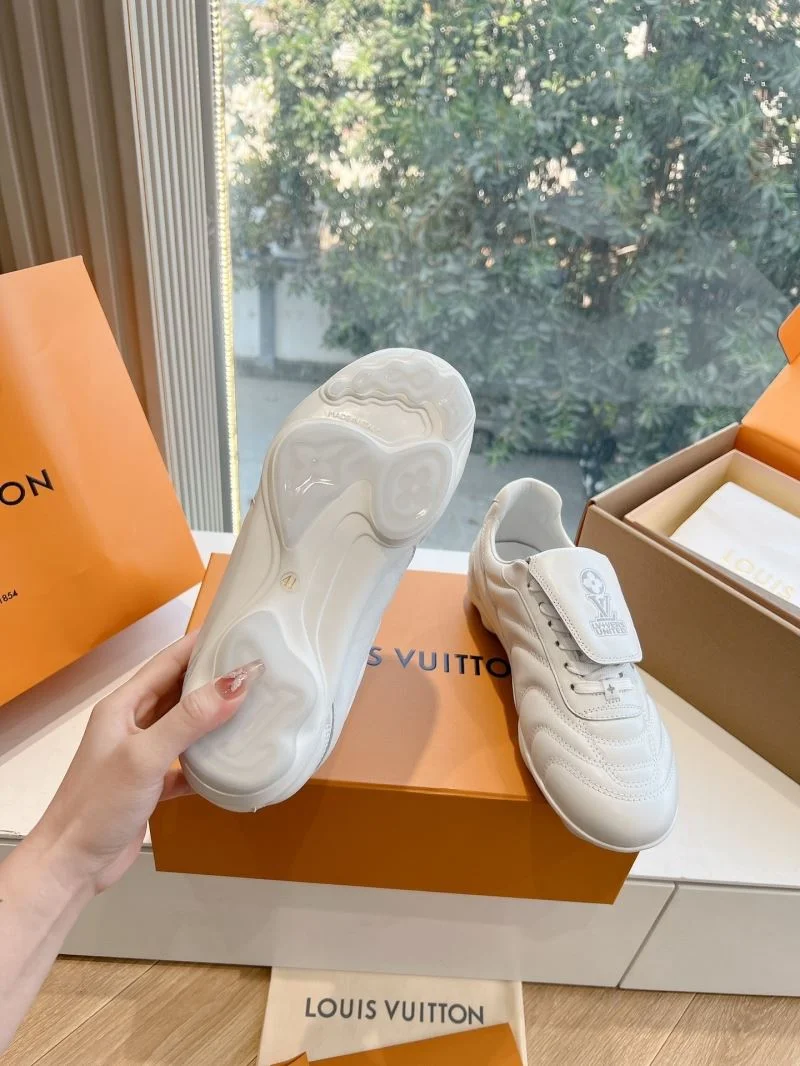 Louis Vuitton Low Shoes TechFriendly 31933