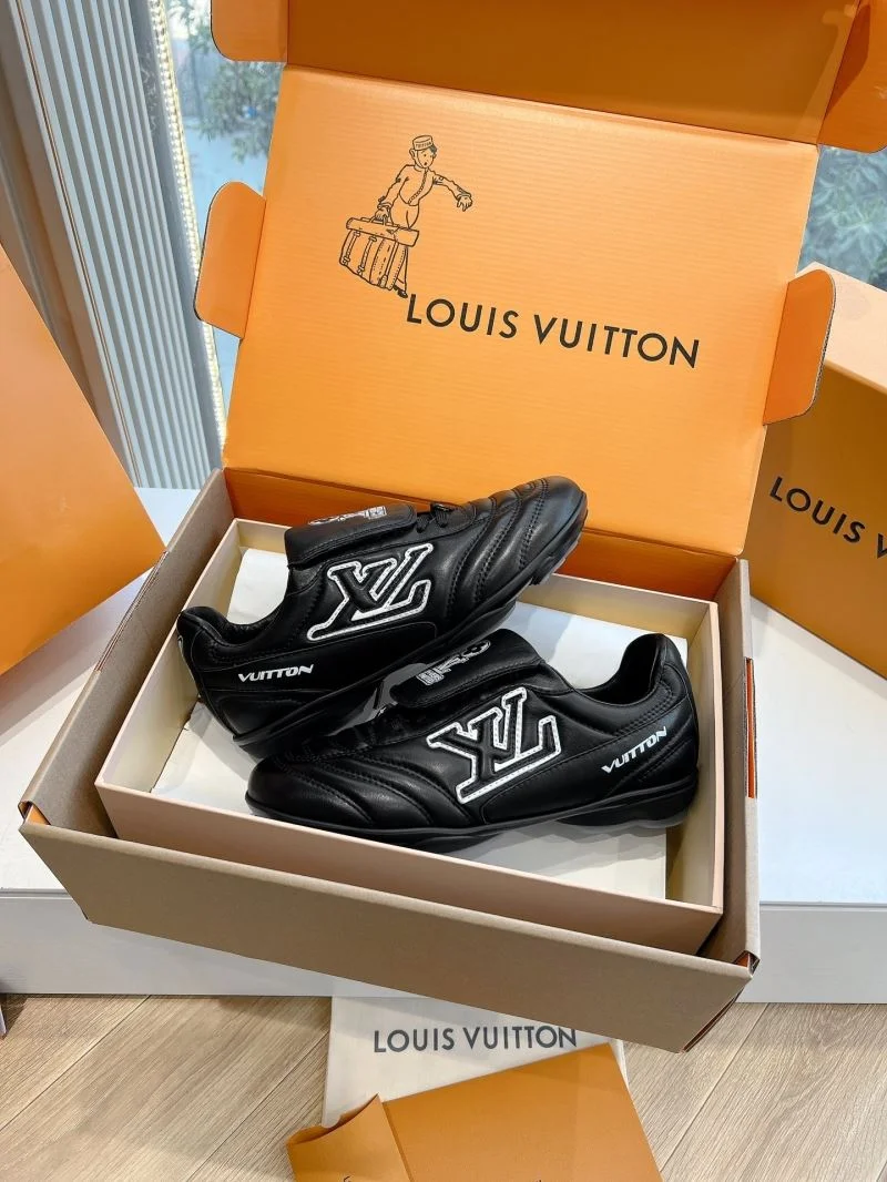 Louis Vuitton Low Shoes Classic 31931