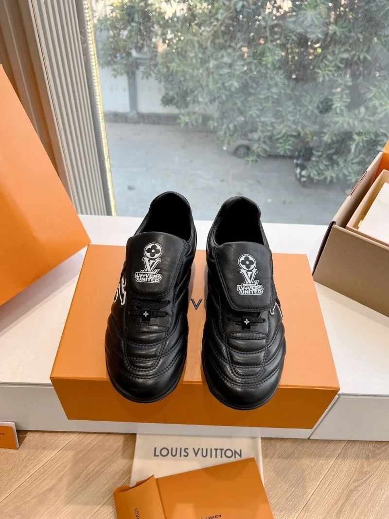 Louis Vuitton Low Shoes Classic 31931