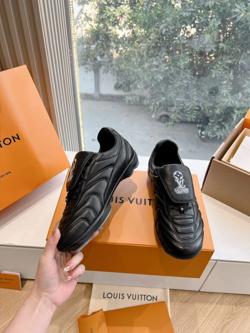 Louis Vuitton Low Shoes Classic 31931