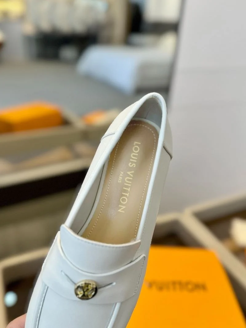 Efficient Louis Vuitton Low Shoes 31941