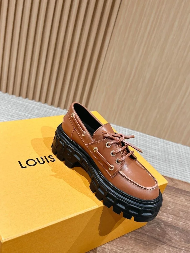 Louis Vuitton Low Shoes Popular 31935