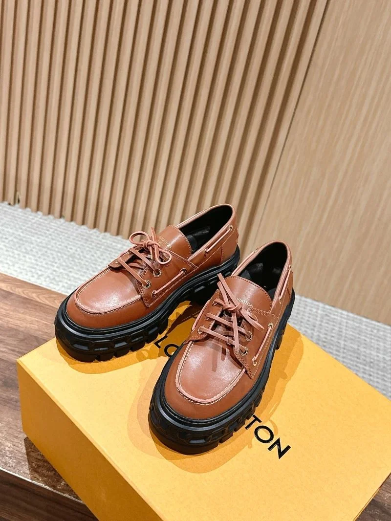 Louis Vuitton Low Shoes Popular 31935