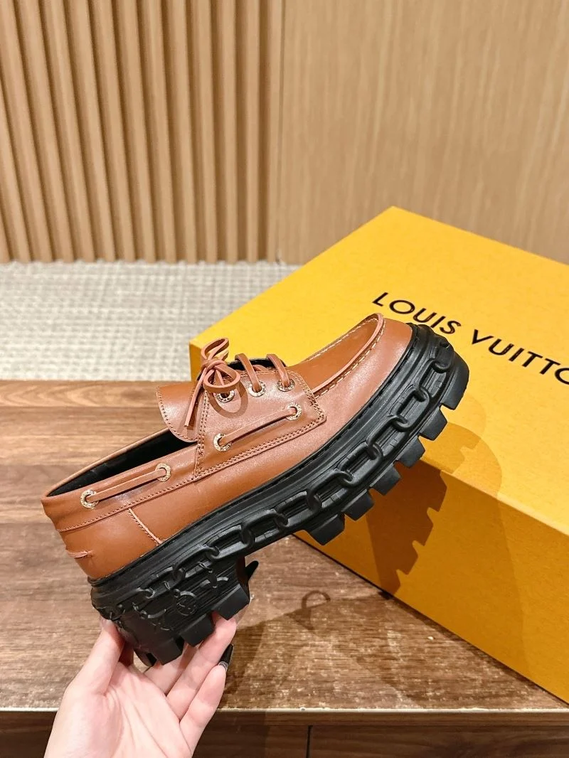 Louis Vuitton Low Shoes Popular 31935