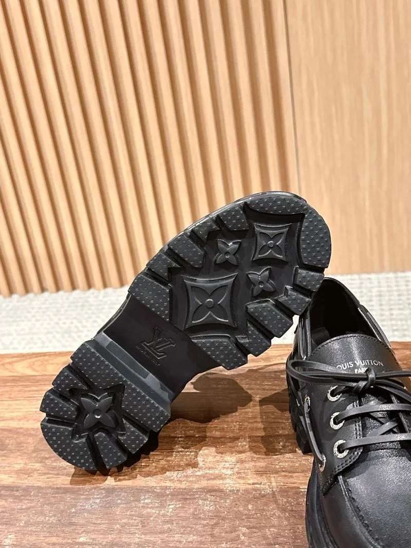 OdorResistant Louis Vuitton Low Shoes 31927