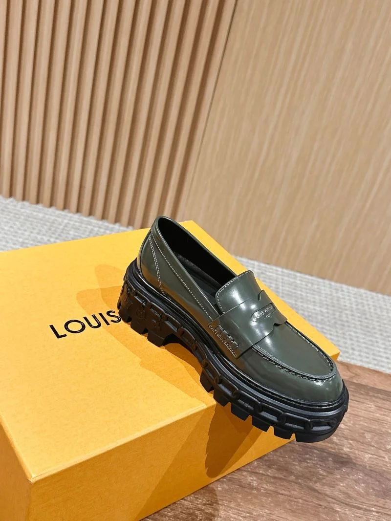 Vibrant Louis Vuitton Low Shoes 31934