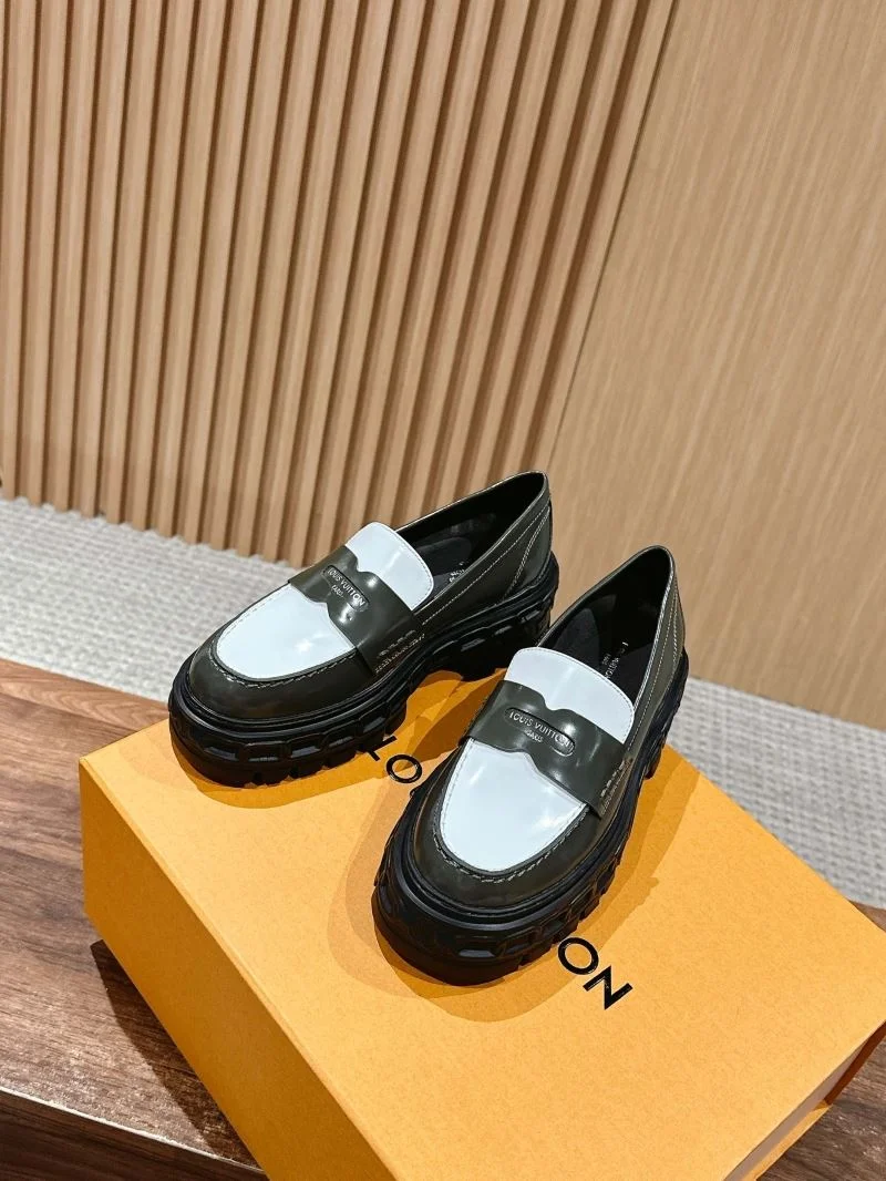 Louis Vuitton Low Shoes MoistureWicking 31926