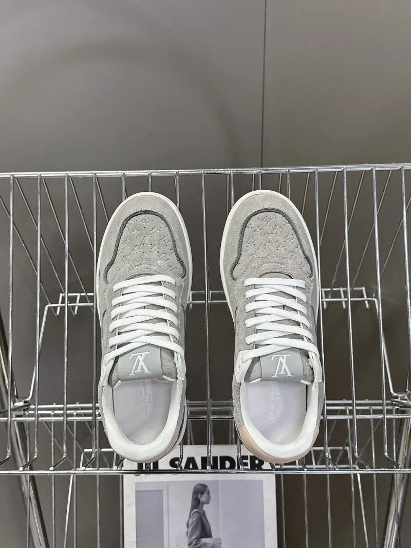 SmoothTexture Louis Vuitton Low Shoes 31919