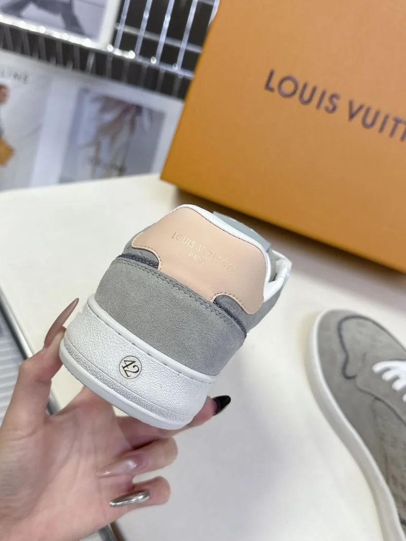 SmoothTexture Louis Vuitton Low Shoes 31919
