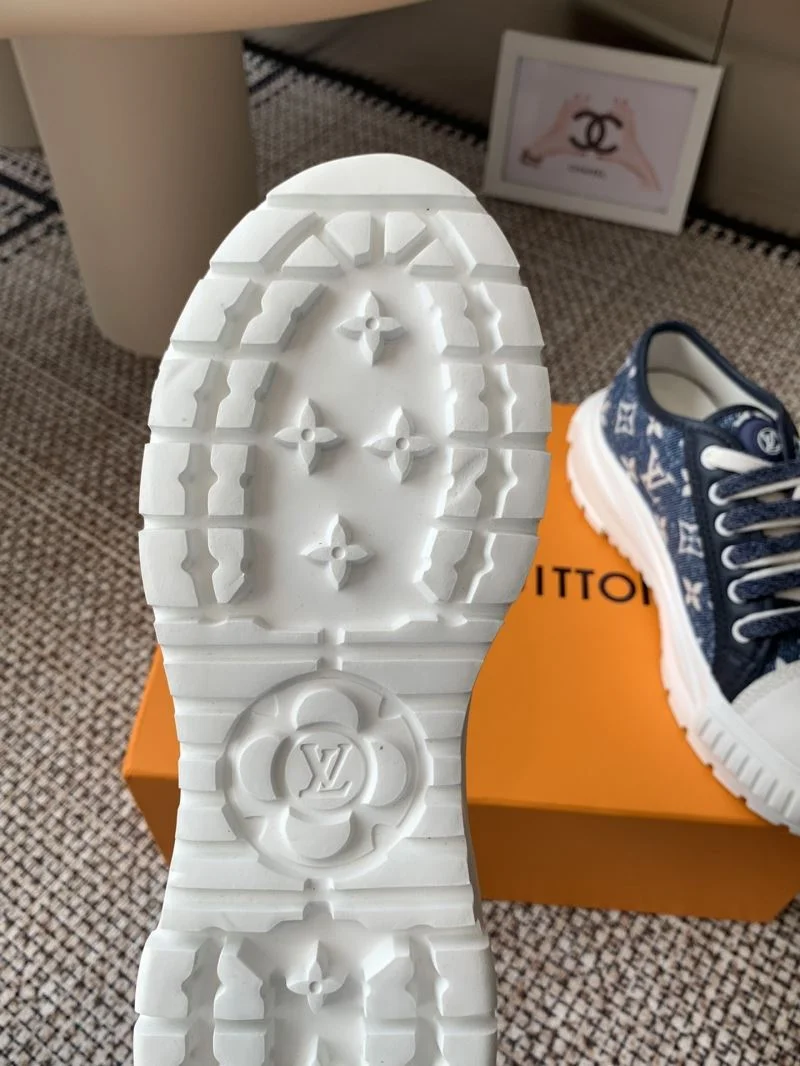 Louis Vuitton Low Shoes Comfortable 31923