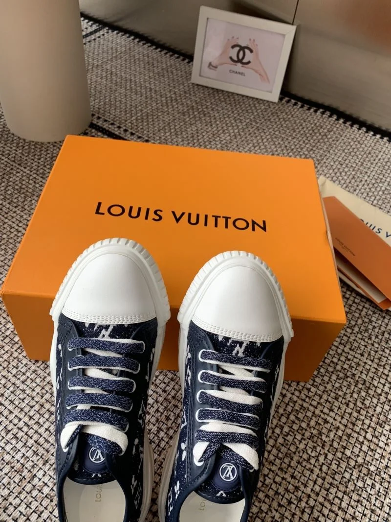 Timeless Louis Vuitton Low Shoes 31912