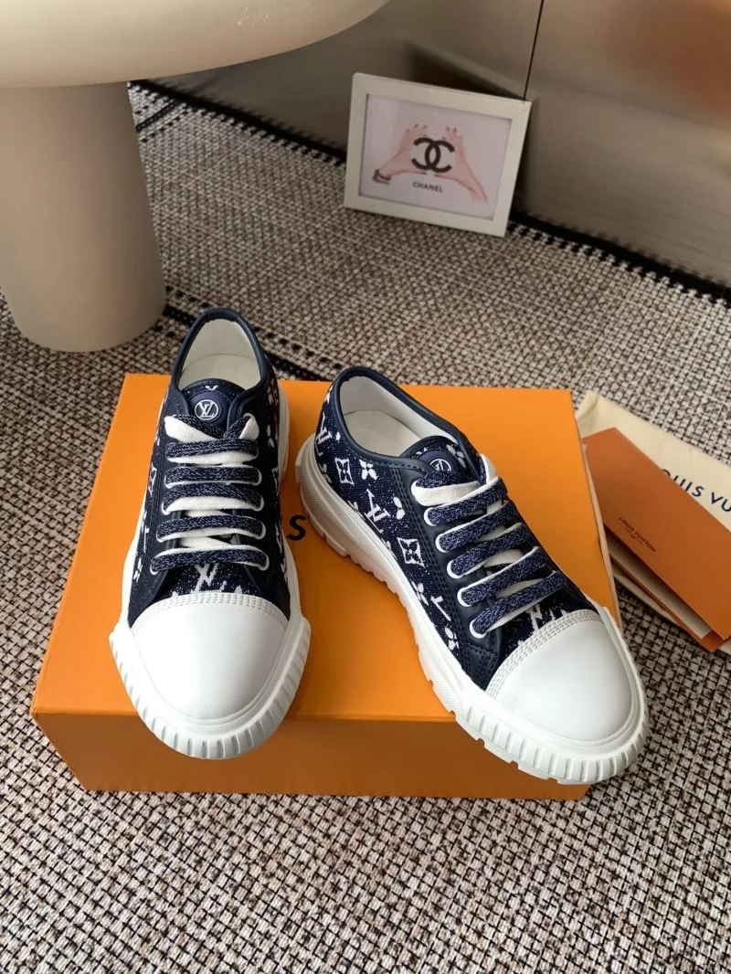 Timeless Louis Vuitton Low Shoes 31912