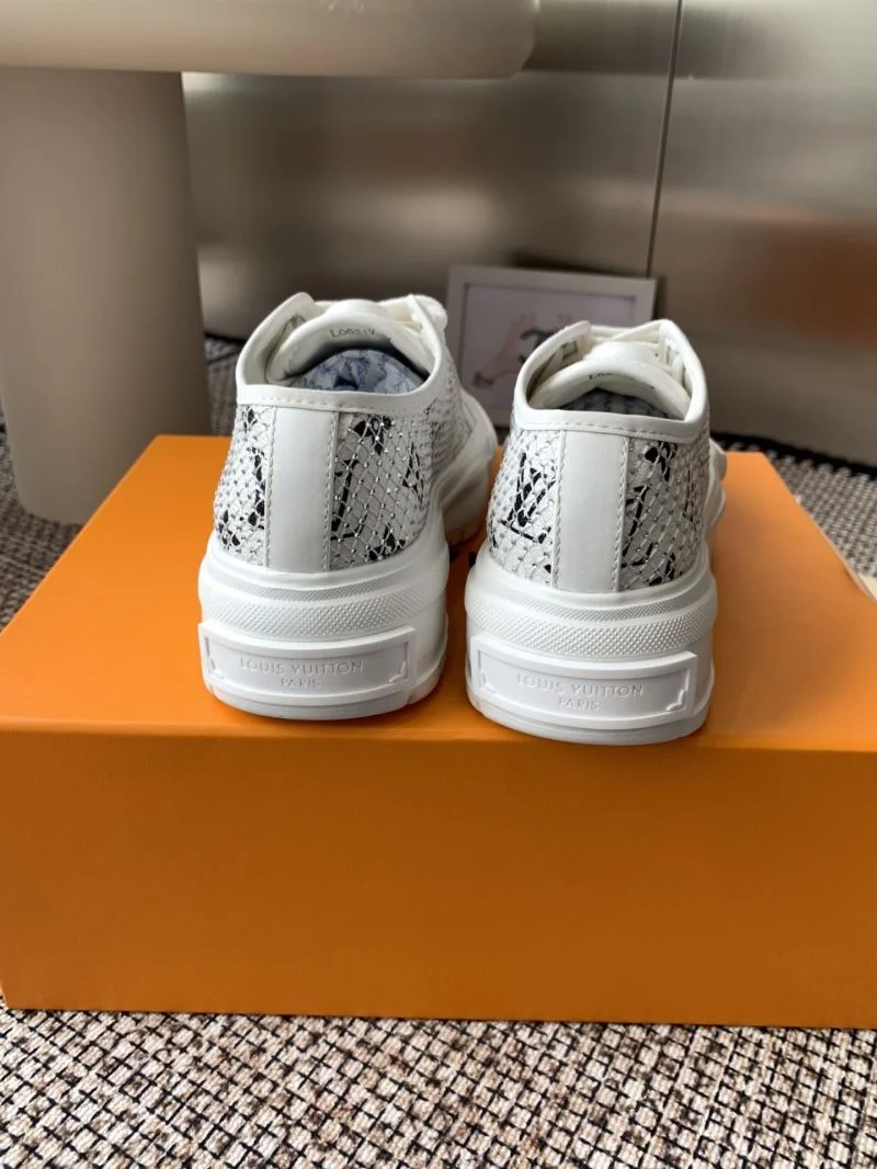 SoftTouch Louis Vuitton Low Shoes 31915