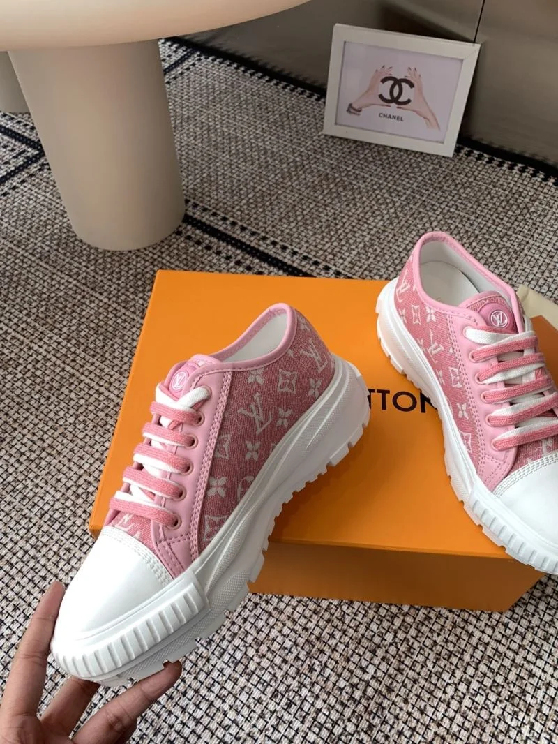 Louis Vuitton Low Shoes Snug 31908