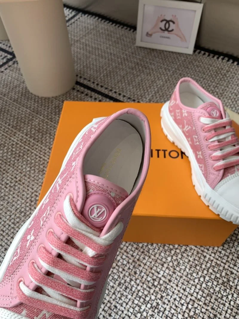 Louis Vuitton Low Shoes Snug 31908