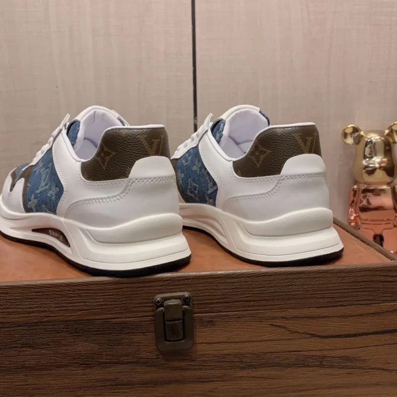 Louis Vuitton Low Shoes Practical 32957
