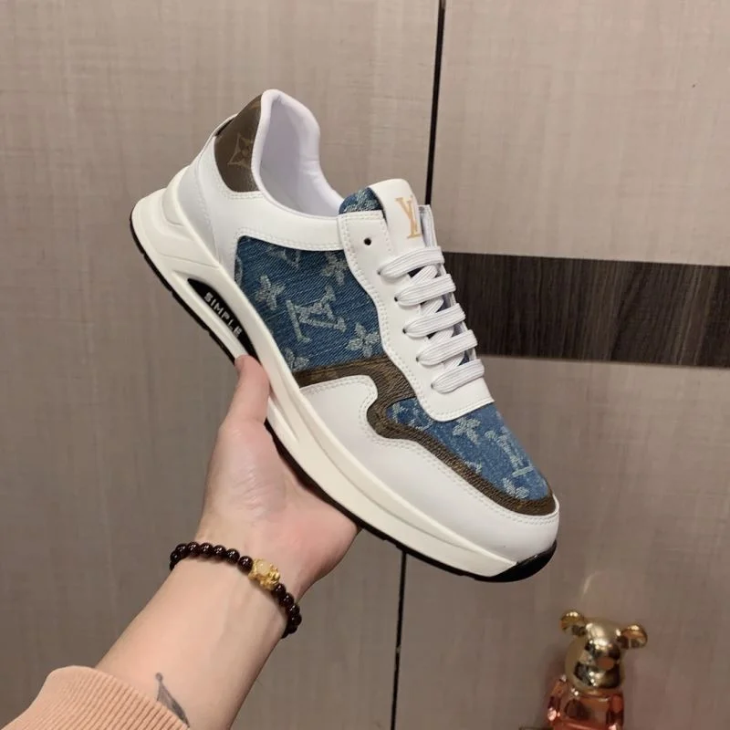 Louis Vuitton Low Shoes Practical 32957