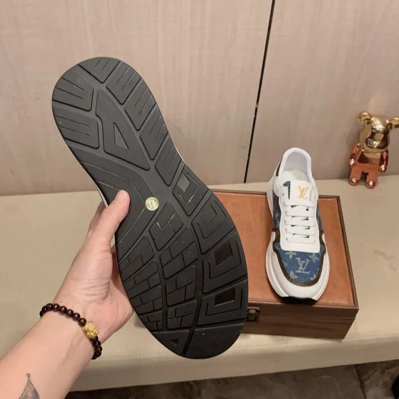 Louis Vuitton Low Shoes Practical 32957