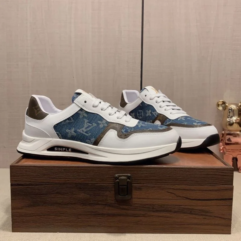 Louis Vuitton Low Shoes Practical 32957