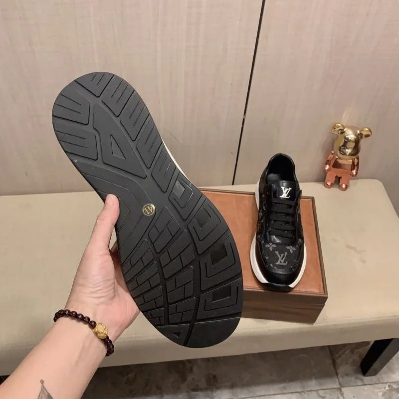 Casual Louis Vuitton Low Shoes 32976