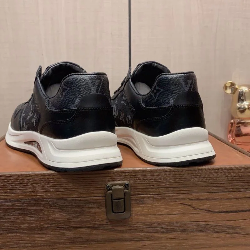 Casual Louis Vuitton Low Shoes 32976