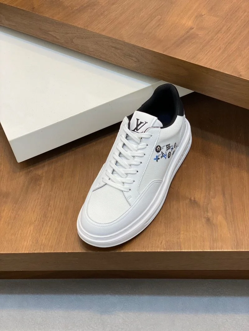 Louis Vuitton Low Shoes StreetReady 32962