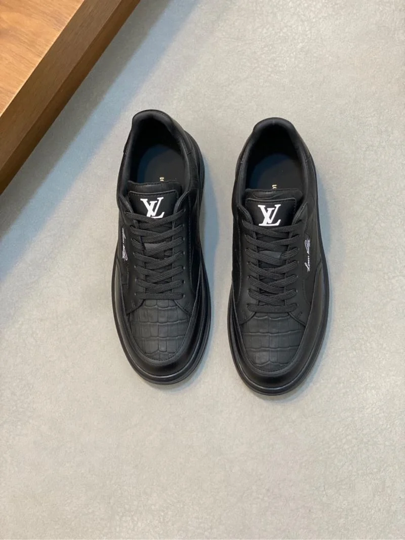 SmoothTexture Louis Vuitton Low Shoes 32960