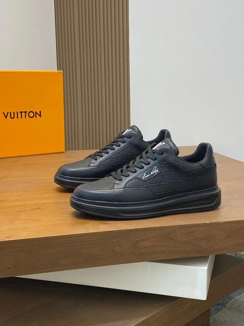 SmoothTexture Louis Vuitton Low Shoes 32960