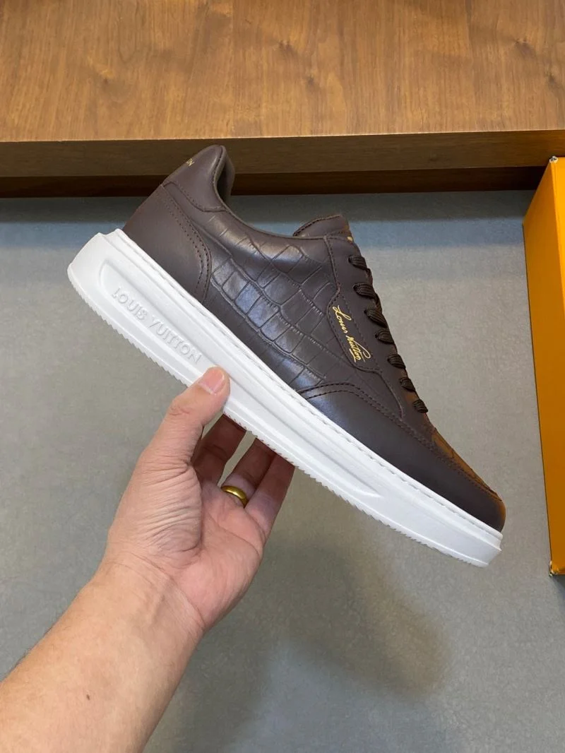 Durable Louis Vuitton Low Shoes 32949