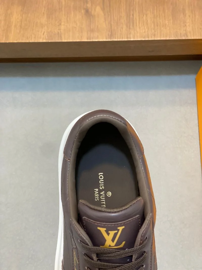 Durable Louis Vuitton Low Shoes 32949
