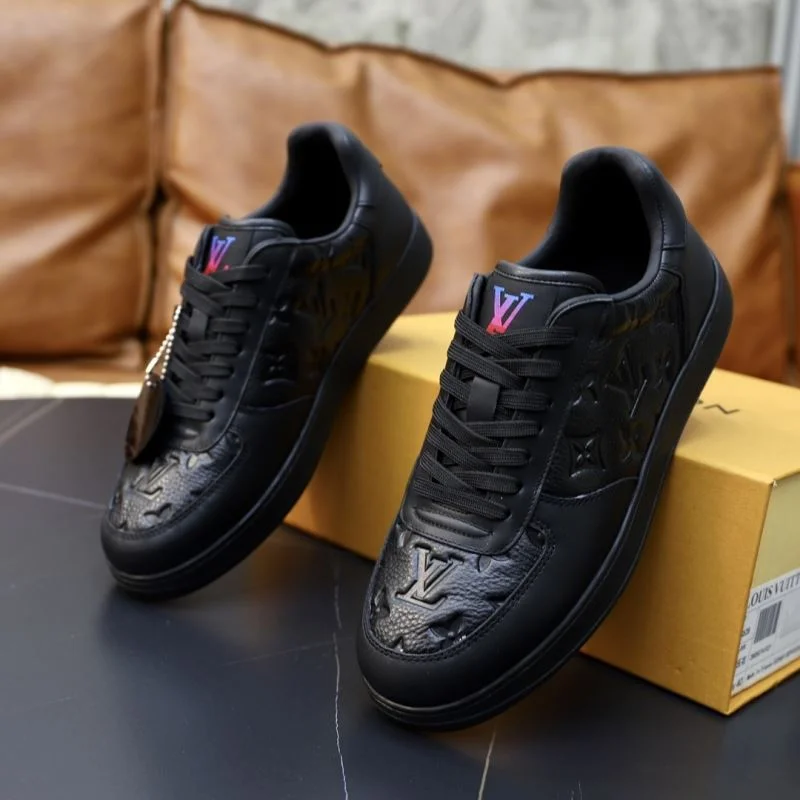 Louis Vuitton Low Shoes WaterResistant 32942